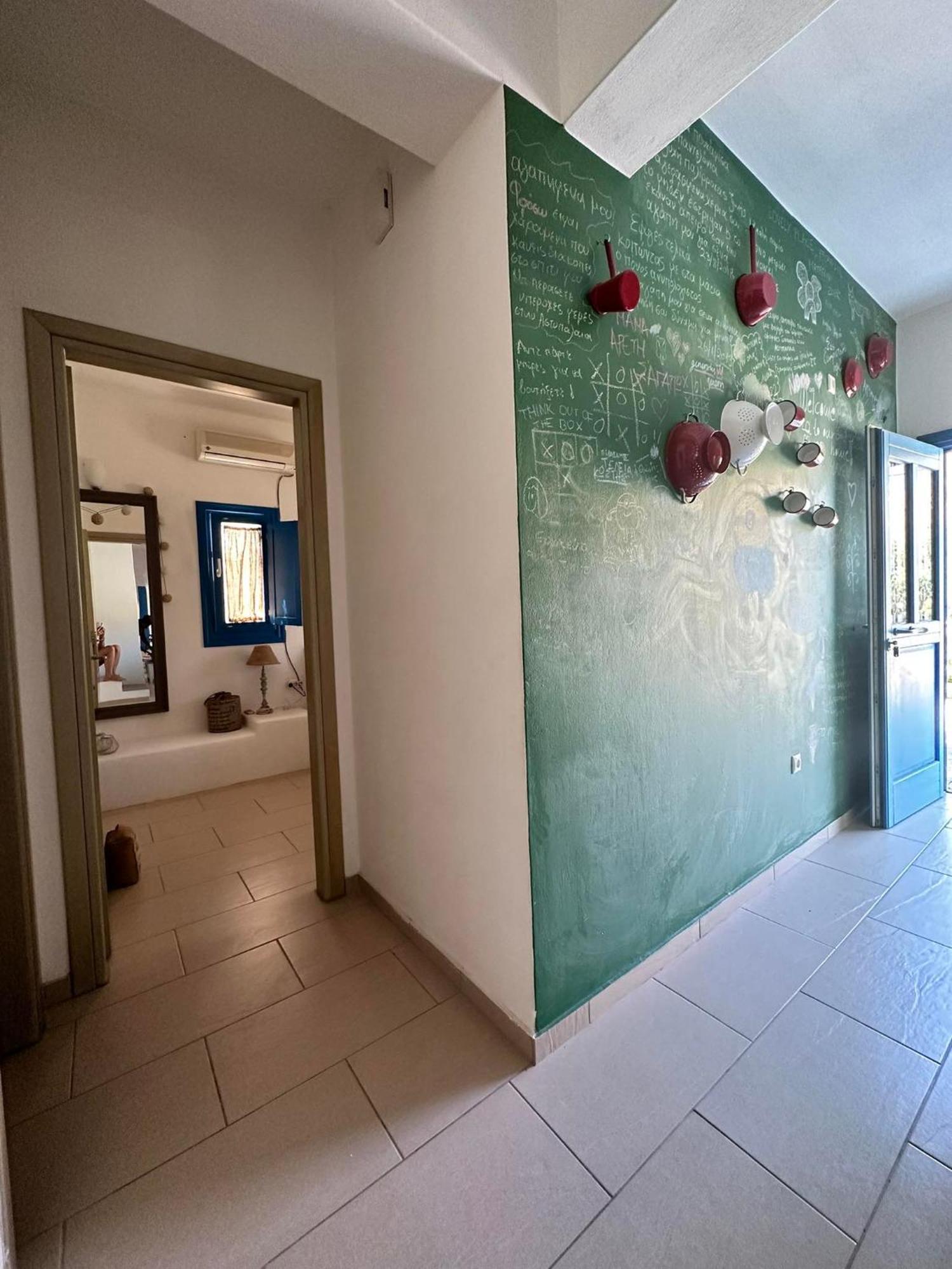 Blue Meadow Villa Livadi  ภายนอก รูปภาพ