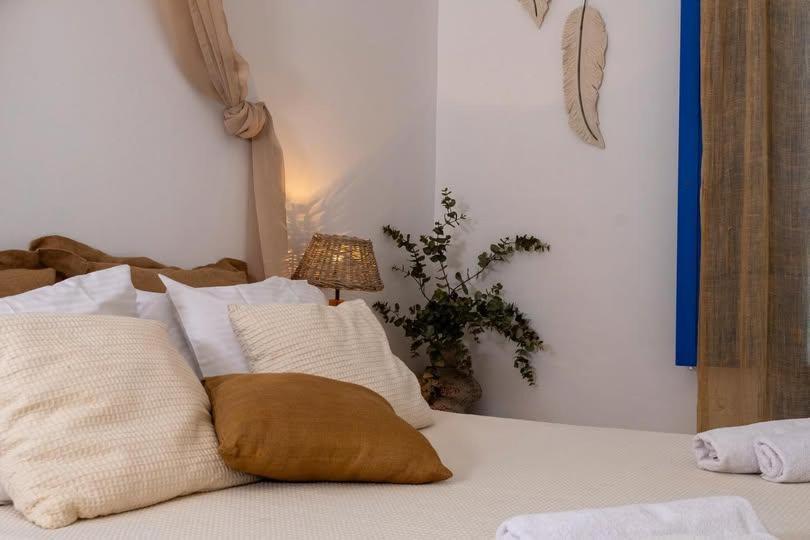 Blue Meadow Villa Livadi  ภายนอก รูปภาพ