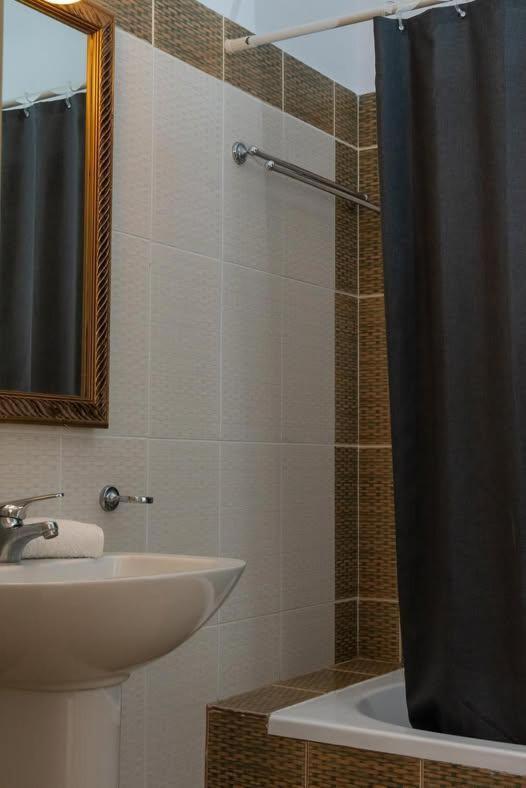 Blue Meadow Villa Livadi  ภายนอก รูปภาพ