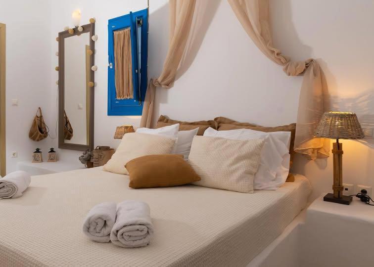 Blue Meadow Villa Livadi  ภายนอก รูปภาพ